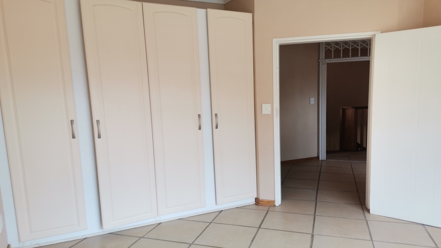2 Bedroom Property for Sale in Potchefstroom North West